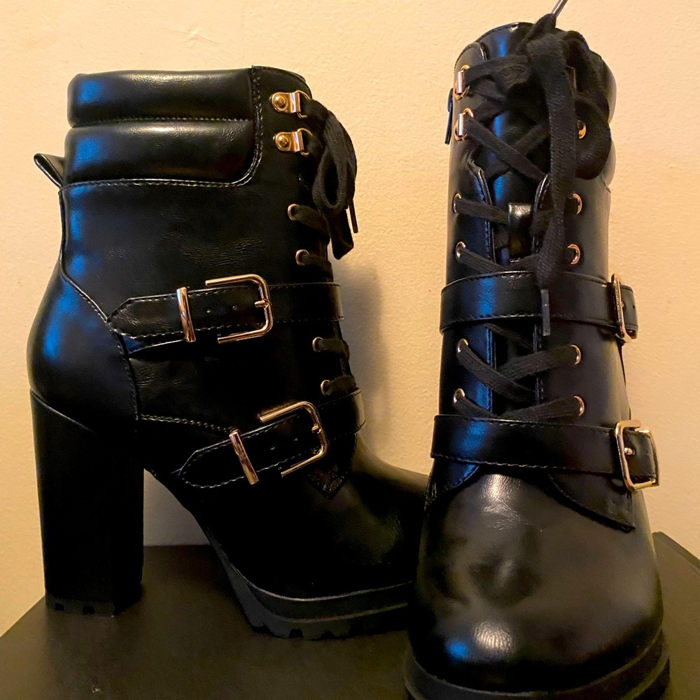 Analisa Block Heel Bootie